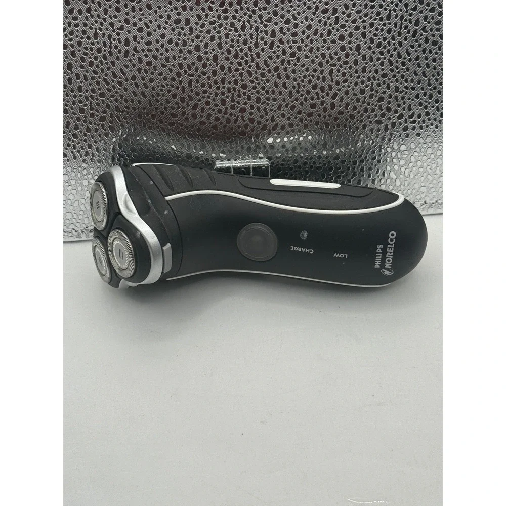 Philips Norelco 7115X Electric Shaver Cordless Rotary Shaving works no‎ charger